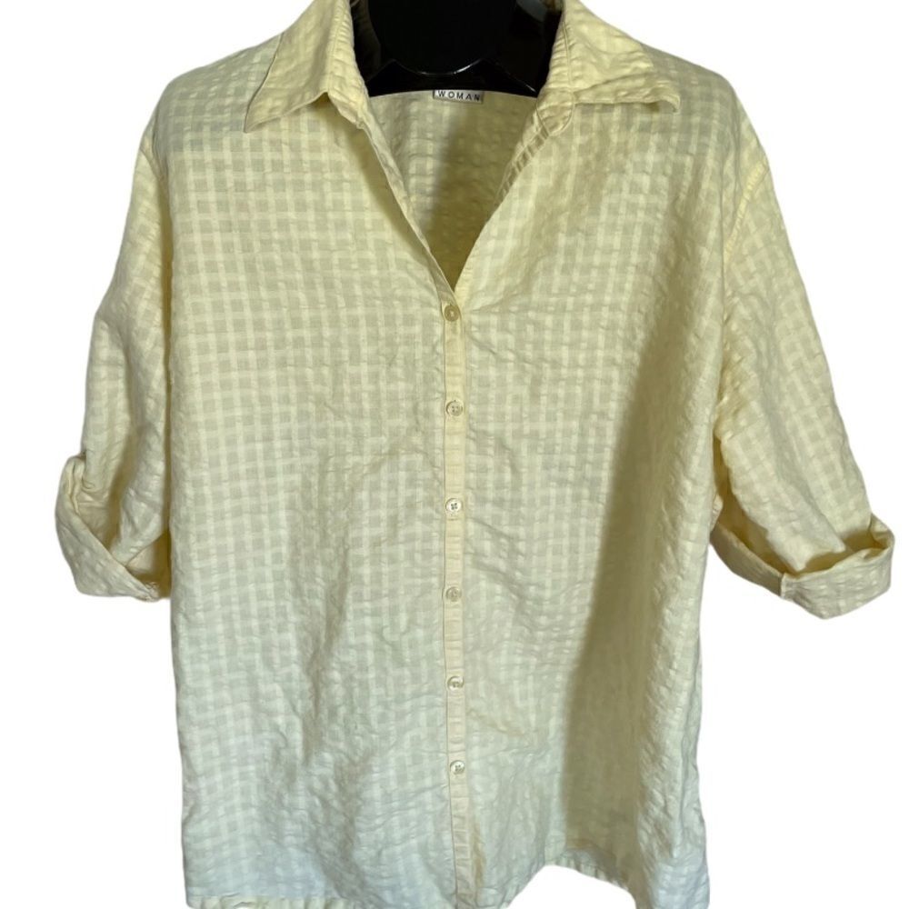 Pretty Yellow Button Down Blouse! size 18/20
